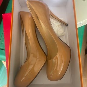 Kate Spade Patent leather pumps